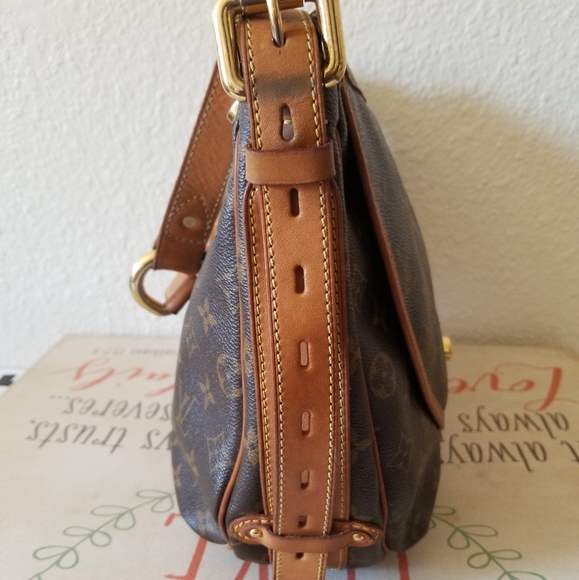 Authentic Louis Vuitton Tulum Gm - Picture 7 of 16